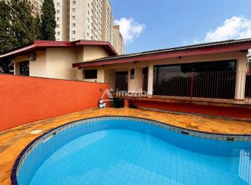Casa · 111m² · 4 Quartos · 6 Vagas · Casa para Alugar Espetacular com Piscina, Suíte com Closet e Garagem para 7 Carros no - Vila Santa C
