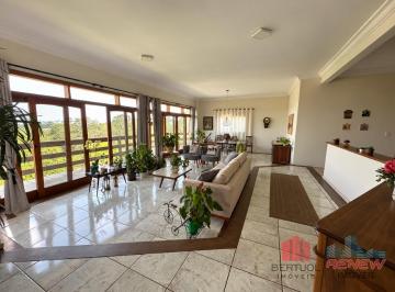 Photo 1 · Casa com excelente potencial no Condomínio Marambaia, em Vinhedo