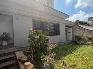 Casa térrea de alto padrão no Bangu, Santo André. · Casa térrea de alto padrão com espaço gourmet, Bangu, Santo André, 2 suítes, jar