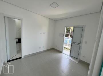 Sala do sobrado recém-construído no Parque Jaçatuba, Santo André. · Casa (sobrado) recém-construída com fino acabamento, Parque Jaçatuba, Santo Andr