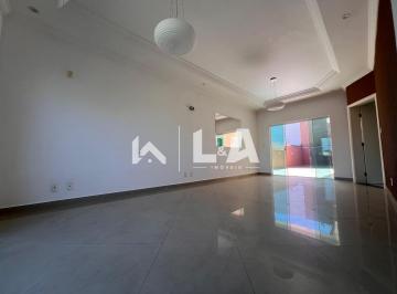 Casa · 215m² · 4 Vagas · Casa em condomínio à venda com 3 suítes em Sorocaba