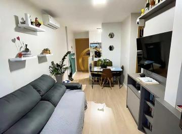 Apartamento · 54m² · 2 Quartos · 1 Vaga · Apartamento com 2 dormitórios e sacada fechada no Palmital