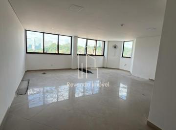Photo 1 · Sala Comercial Reformada de 57m² na Av. Morumbi - Locação com Vaga de Garagem