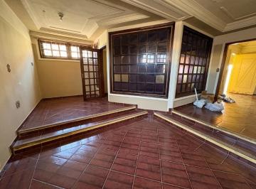 Casa · 200m² · 3 Quartos · 2 Vagas · Casa para alugar em Umuarama de 200.00m² com 3 Quartos, 3 Suites e 2 Garagens
