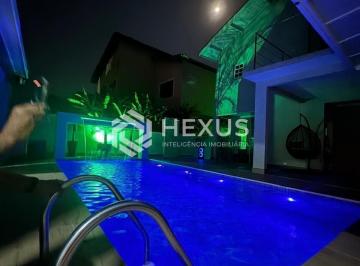 Foto · Casa reformada com varanda piscina e área gourmet a 600m da praia