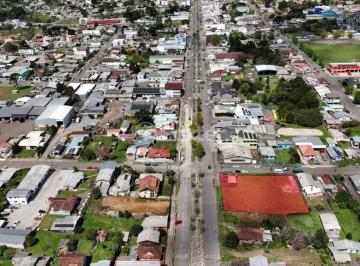 672b108887f8f2173dfffe689d22de7b.jpeg · Terreno, 1788 m², em centro