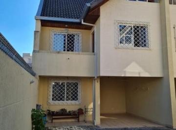 Casa · 170m² · 3 Quartos · 2 Vagas · Sobrado Rua Pedro Demeterco a venda em uma das melhores localidades do Jd. das Américas.
