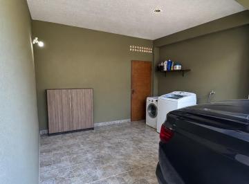 Casa de 3 quartos, São Sebastião · Casa com 3 Quartos e com Matricula a venda, 850M da praia