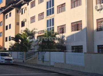 Apartamento · 97m² · 3 Quartos · 1 Vaga · Apartamento com 3 dormitórios e suíte no Centro I