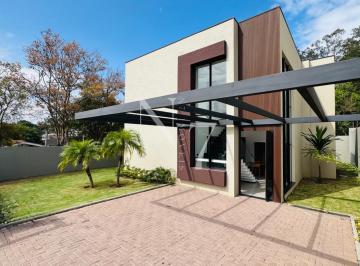 Casa · 220m² · 3 Quartos · 2 Vagas · Sobrado com 03 Suítes, Escritório, Gourmet em Condomínio Fechado.
