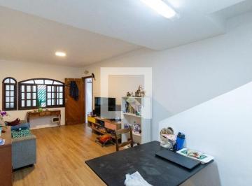Sobre o imóvel: Esta casa reformada recentemente é aconchegante, muito bem ilumi · Casa para Aluguel - Jabaquara, 2 Quartos, 200 m2 - São Paulo