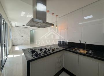 Casa · 140m² · 3 Quartos · 2 Vagas · CASA ASSOMBRADADA DE 3 QUARTOS , 1 SUITE, VARANDA GOUMERT , VAGA DE GARAGEM.