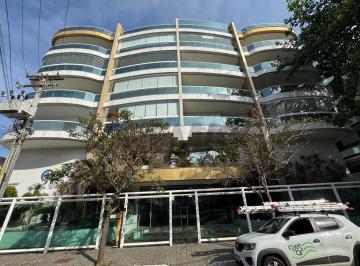 Apartamento · 84m² · 1 Quarto · 1 Vaga · À venda apartamento com RGI reformado, pé na areia na Praia do Forte, em Cabo Frio!
