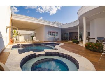 Casa · 348m² · 3 Quartos · 4 Vagas · Casa para venda em Vila Grego de 348.04m² com 3 Quartos, 3 Suites e 4 Garagens