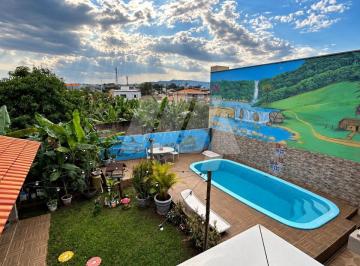 Casa · 196m² · 5 Quartos · 3 Vagas · Casa para venda em Santa Cruz de 196.00m² com 5 Quartos, 2 Suites e 3 Garagens