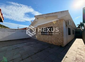 Foto · Casa reformada com varanda e lazer no Balneário Praia do Pernambuco, Guarujá