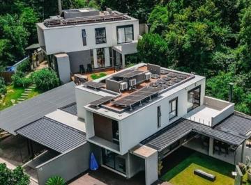 Casa de 4 quartos, Atibaia · Casa nova - 04 suítes - piscina - nova - Condomínio - Av. Zezico Peçanha - Cidade Satélite Atibaia