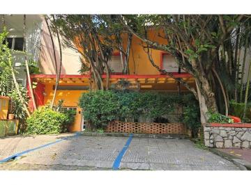 Casa · 250m² · 3 Quartos · Vendo sobrado para reforma em rua particular fechada, com 250 m² na Rua Ricardo Severo, 76 em Perdiz