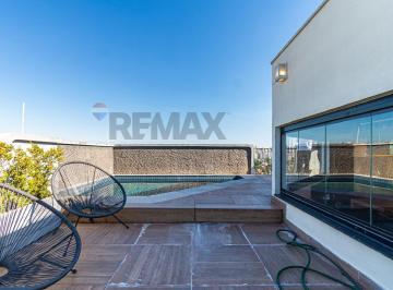 Apartamento · 183m² · 2 Quartos · 2 Vagas · Oásis Urbano em Moema: Cobertura Duplex de 183m² com Piscina Privativa.