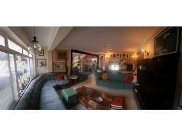 Casa · 248m² · 4 Quartos · 4 Vagas · Casa de vila, localizada na Vila Olímpia com 4 quartos e 4 vagas de garagem vende
