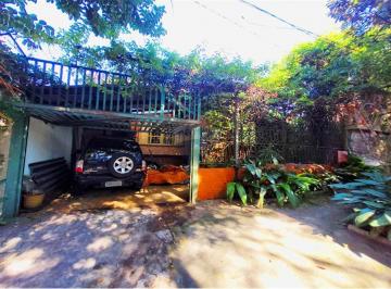 Casa · 165m² · 4 Quartos · 2 Vagas · Chalé europeu no Jardim Petrópolis, 2 dormitórios, 1 suíte, 4 salas, edícula com suite, 3 banheiros,