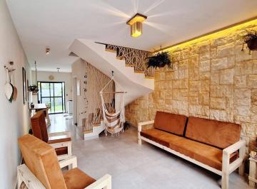 Casa · 80m² · 2 Quartos · 1 Vaga · Sobrado Mobiliado à Venda no Balneário dos Golfinhos