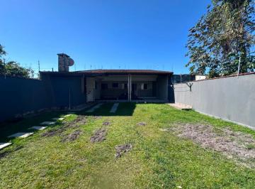 Casa de 2 quartos, Itanhaém · Casa no Gaivota com 2 Dormitórios, Churrasqueira e Vaga para 8 Carros