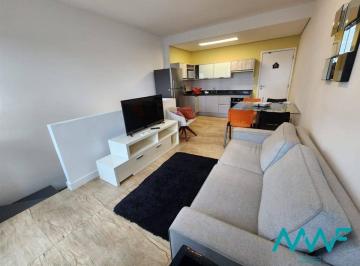 Apartamento · 50m² · 1 Quarto · 1 Vaga · Selenita — Duplex Mobiliado de 50 m² com Vista Livre em Andar Alto