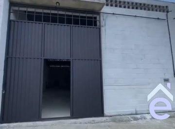 Casa · 165m² · 4 Vagas · Galpão para locação no bairro de Santa Lúcia, um com 140m2 e outro com 165m2, es