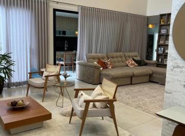 Casa · 275m² · 3 Quartos · 2 Vagas · Casa à venda com 220 m² e 3 suítes no Residencial Reserva Esmeralda em Marília