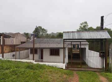 Casa · 65m² · 2 Quartos · 3 Vagas · Casa com 2 Dormitórios, Amplo Terreno e 3 Vagas no São Tomé – Viamão
