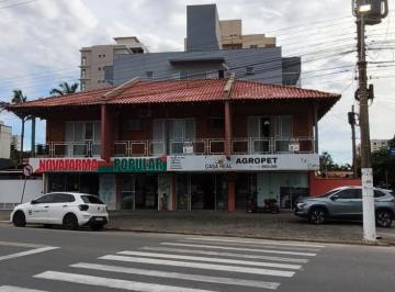 Casa Comercial à venda no Itacolomi, Balneário Piçarras - SC · Casa com 2 salas comerciais a 180 metros do mar em Baln. Piçarras