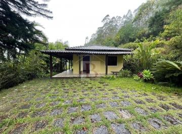 Foto 01 · Imperdível Sítio à Venda em Lumiar, Nova Friburgo-RJ: 2 Quartos, 1 Sala, 1 Banheiro, 1000 Vagas de G