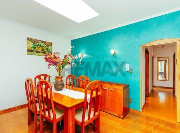Casa · 175m² · 3 Quartos · Casa à Venda no Jardim Itajaí, Várzea Paulista – Ampla, Charmosa e com Excelente Potencial!