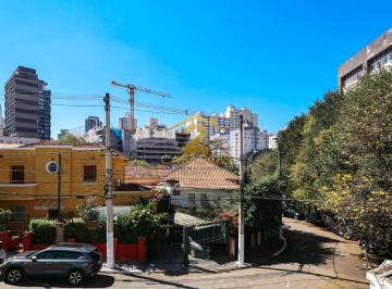 Casa · 211m² · 3 Quartos · 2 Vagas · Sobrado com 3 dormitórios e 2 vagas de garagem