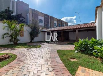 Casa · 640m² · 8 Quartos · 6 Vagas · Casa de 640 m² para locação com 8 quartos, 7 banheiros, 1 suíte e 6 vagas de garagem no bairro Santa