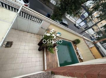 Casa · 170m² · 3 Quartos · 2 Vagas · Sobrado residencial mobiliado com 3 suítes e piscina no Embaré, Santos