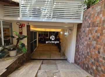 Garagem · Casa Duplex à Venda em Ipanema com 5 Quartos e 2 Suítes