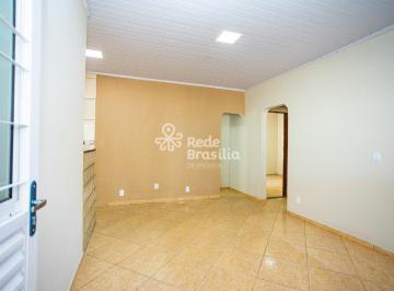 Casa · 90m² · 2 Quartos · 4 Vagas · Quadra 300 | Casa reformada 02 Quartos sendo 01 Suíte com box temperado e 4 Vagas de Garagem Coberta