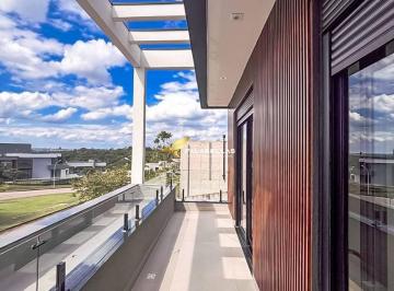 57c041fe3f7e6d25f7e095193c2ca74f0b83285a · Sobrado com 3 dormitórios à venda, 373 m² por R$ 3.930.000,00 - Alphaville Jundiaí - Jundiaí/SP