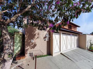 Casa · 261m² · 3 Quartos · 4 Vagas · SOBRADO À VENDA NO JARDIM SANTA ADELAIDE - JUNDIAÍ/SP.