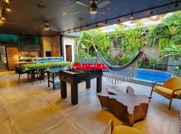Casa · 315m² · 4 Quartos · 4 Vagas · Sobrado de alto padrão com 4 suítes e piscina aquecida no Sunset Park, Jardim Aquarius