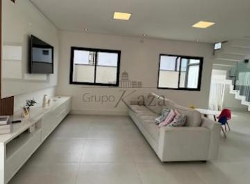 Casa · 300m² · 3 Quartos · 2 Vagas · Oportunidade - Casa em Condomínio- Malibu Residencial - Parque Residencial Maria Elmira - Caçapava