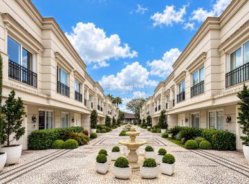 Casa · 247m² · 3 Quartos · 2 Vagas · Casa à venda no Bom Retiro, 3 quartos, 247m2.