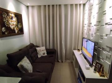 f217d463647e34ca068c12fc7ad21984b2c7065f · Apartamento térreo com garden