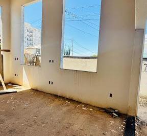5bf7e7b66d57cf6fbfd6d9465f11c4be1ebb5384 · Casa em Construção