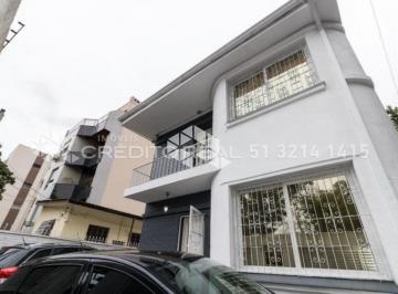 Casa · 306m² · 3 Quartos · 2 Vagas · Casa com Piscina no Bairro Santa Cecilia