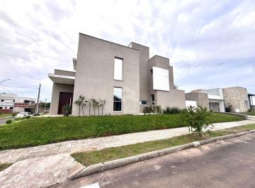 Casa · 273m² · 3 Quartos · 2 Vagas · Casa em Condomínio com 3 dormitórios em Camobi