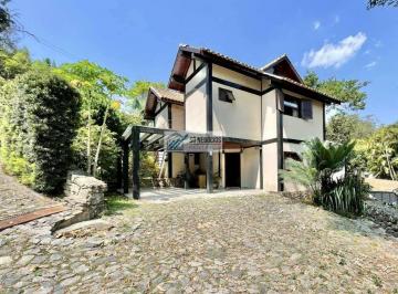 123015019fb0d23aee9504ca79f1d3.jpeg · Casa à Venda na Fazendinha Granja Viana com Suíte, Espaço Gourmet e Condomínio Exclusivo com Apenas