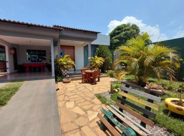 Casa 220m² Venda 26 de Setembro · 26 de setembro rua 03 Linda Casa arejada com 3 quartos 1 suite